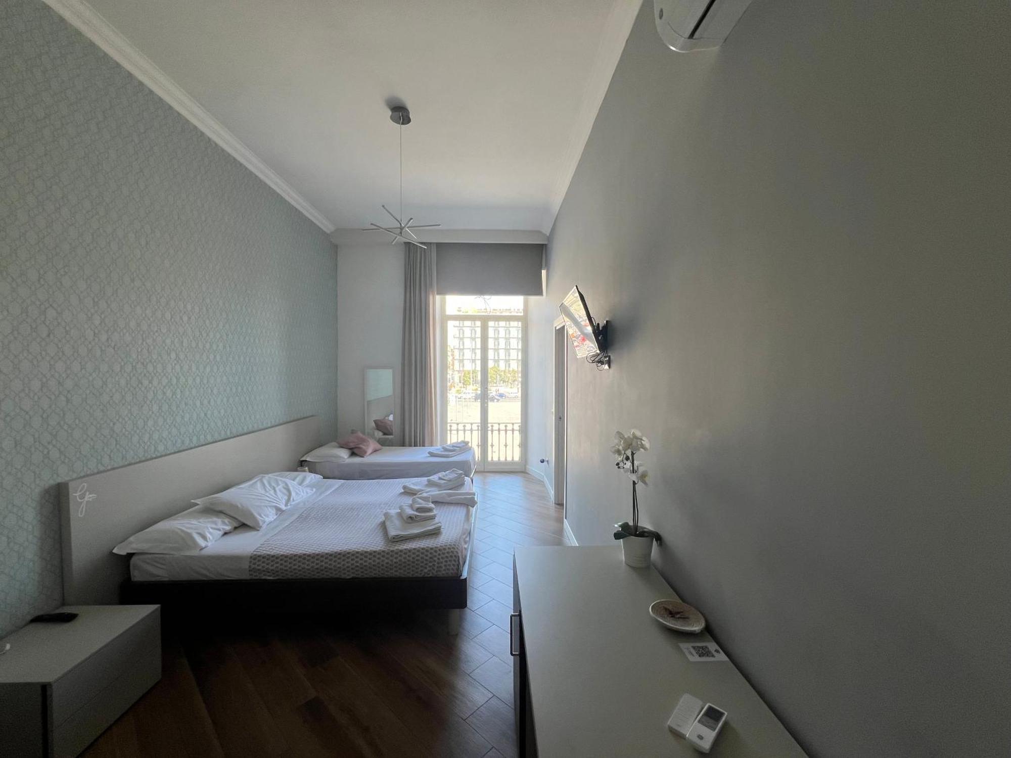 נאפולי Rooms Garibaldi מראה חיצוני תמונה