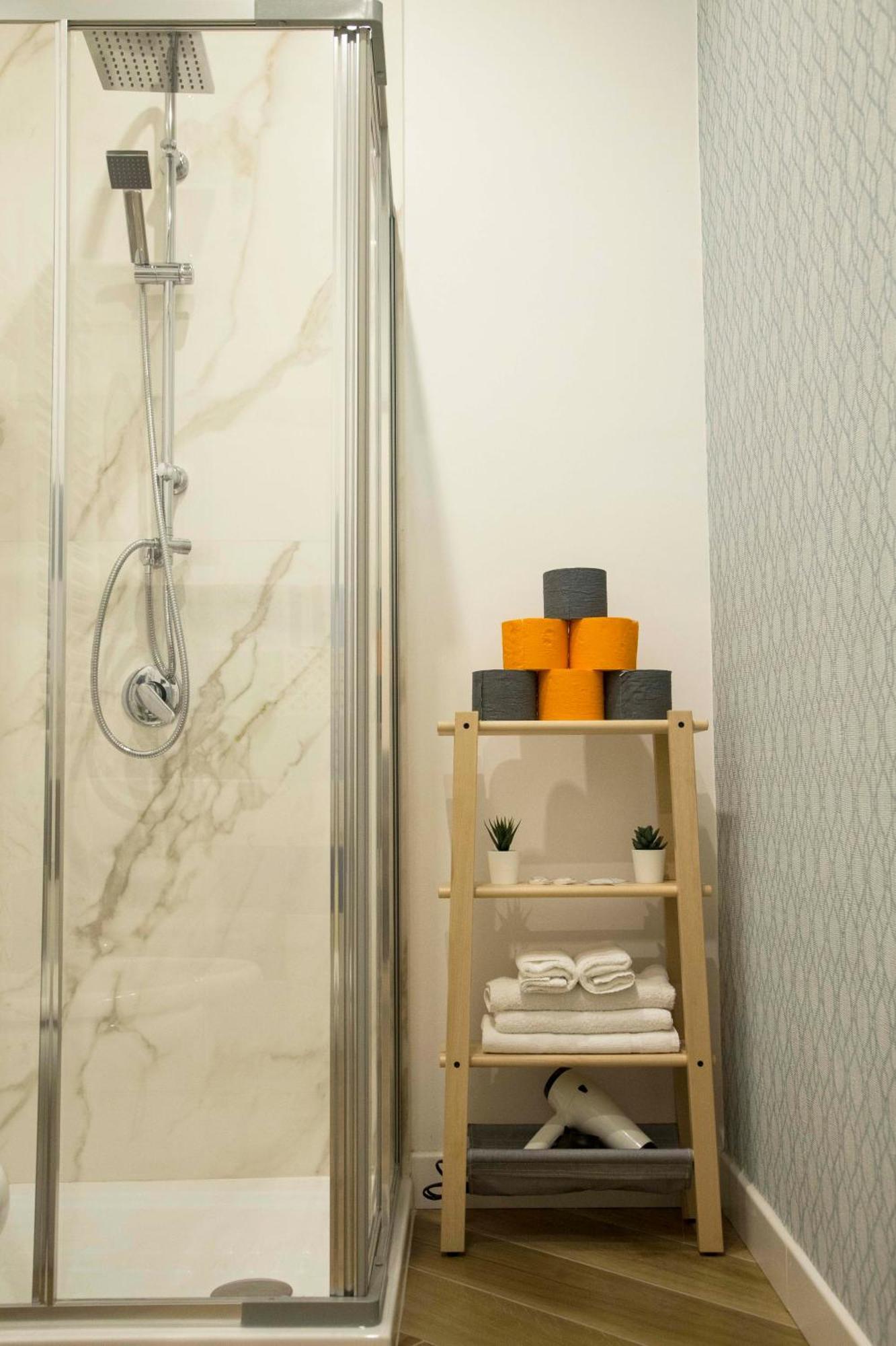נאפולי Rooms Garibaldi מראה חיצוני תמונה
