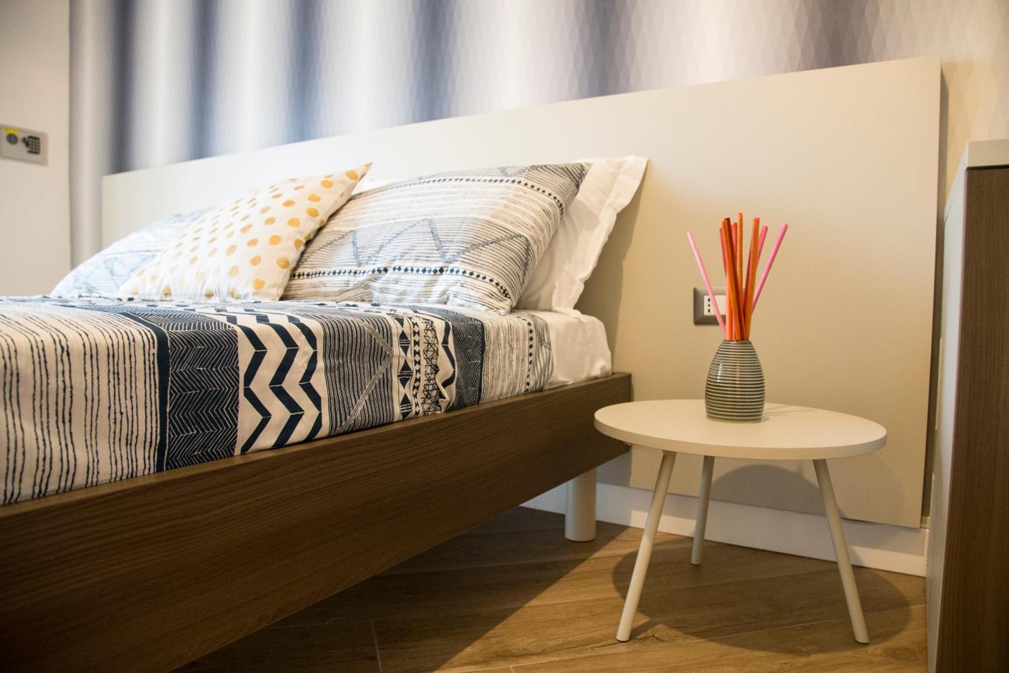 נאפולי Rooms Garibaldi מראה חיצוני תמונה