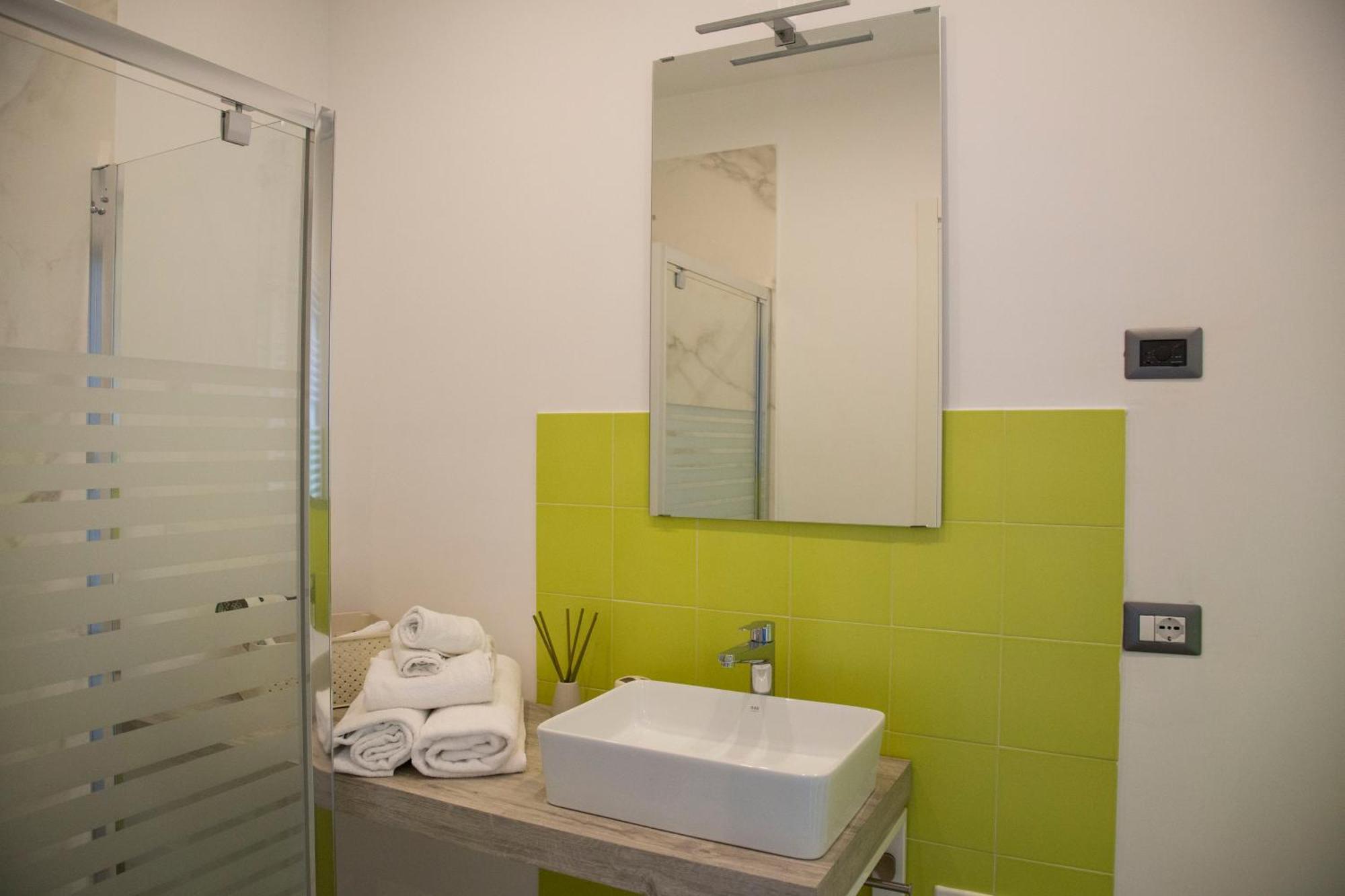 נאפולי Rooms Garibaldi מראה חיצוני תמונה