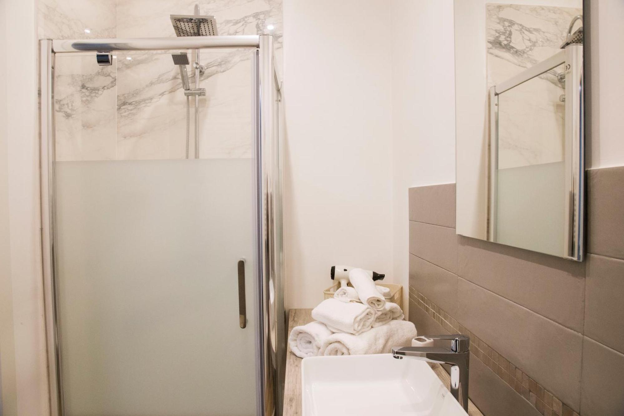 נאפולי Rooms Garibaldi מראה חיצוני תמונה