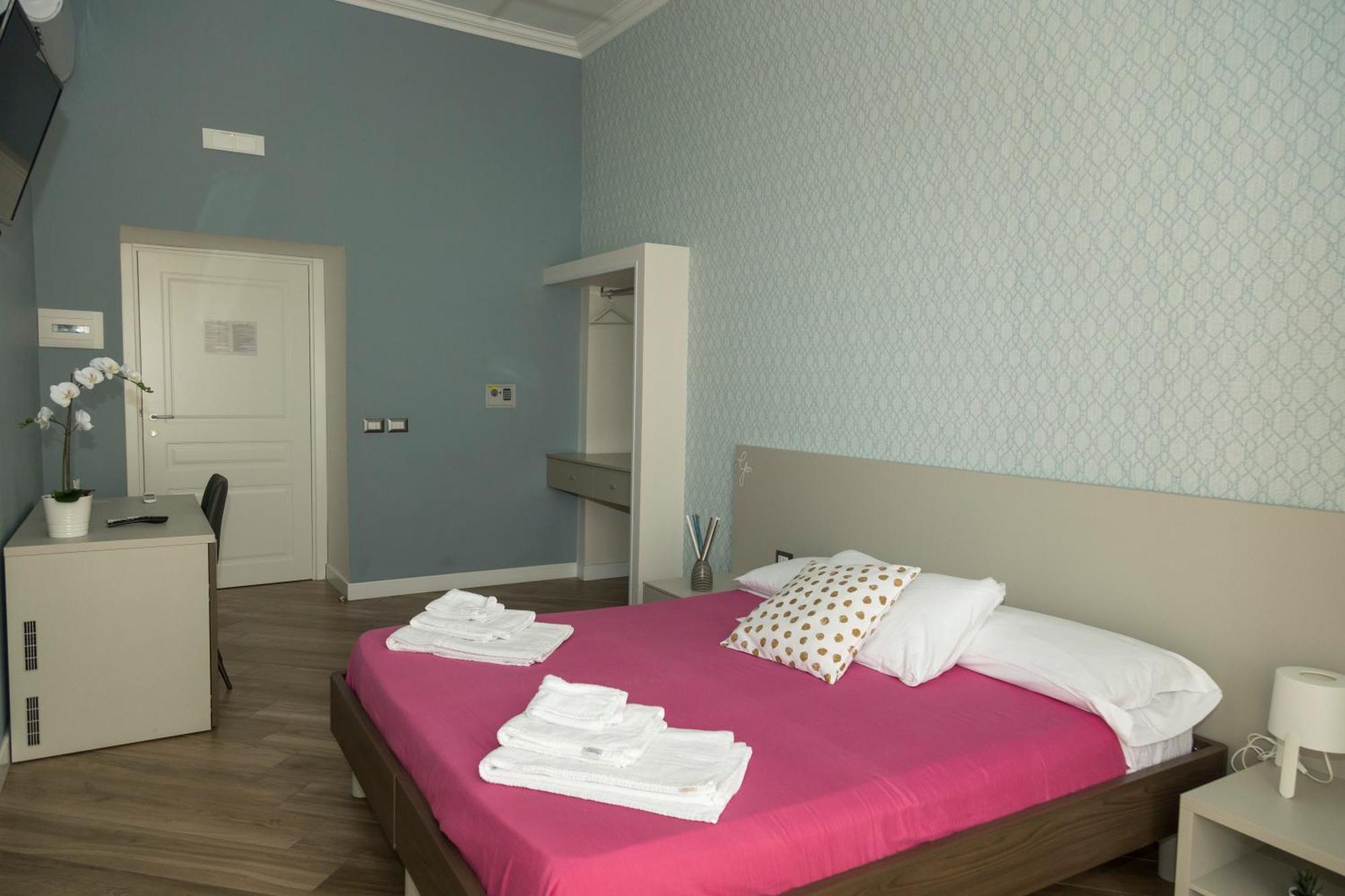 נאפולי Rooms Garibaldi מראה חיצוני תמונה